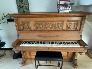 Heiner Knauss Söhne piano