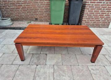 Houten salontafel GRATIS