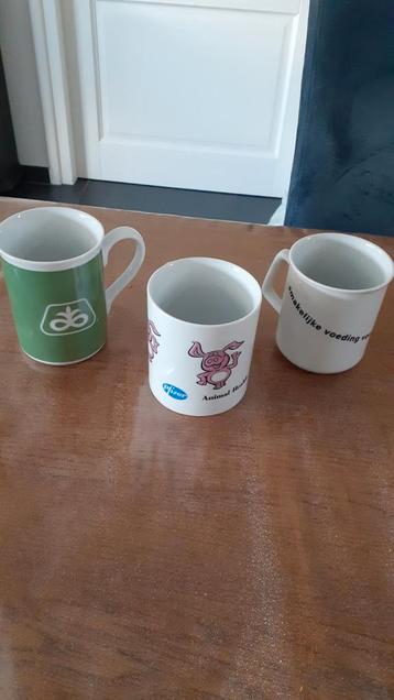 Bekers met tekst zie omschrijving