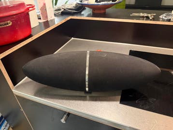 B&W zeppelin (relais defect, reparatie 30 euro)