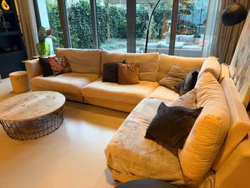 Gratis Grote hoekbank (4 delen)