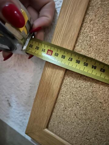 Gratis af te halen - Handig prikbord met houten lijst