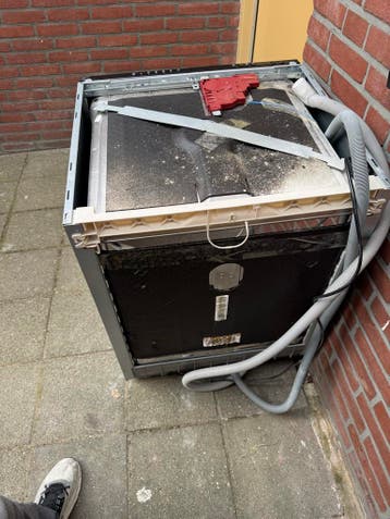 Gratis af te halen Vaatwasser goed werkend