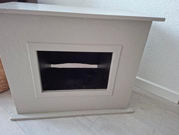Gratis Klein sier open haard met hout