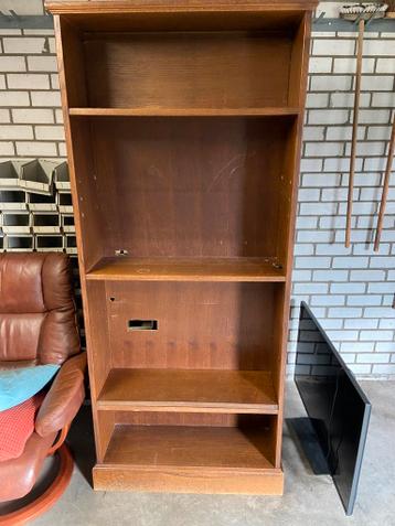GRATIS HOUTEN BOEKENKAST **
