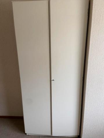 ** GRATIS HOGE KAST **