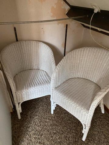 ** GRATIS ROTAN STOELEN **