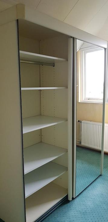 Kledingkast met spiegeldeuren, t/m 1 april op te halen!!