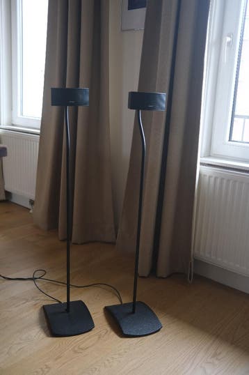 BOSE 321 media centre + UFS-20 universal floor stands