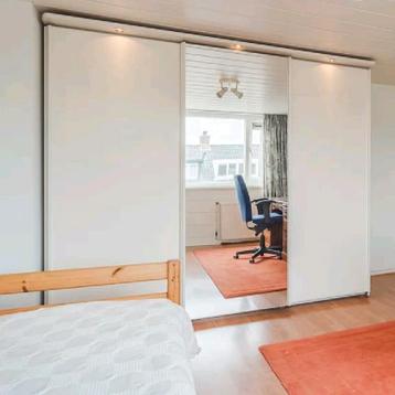 Gratis ophalen linnenkast met schuifdeuren