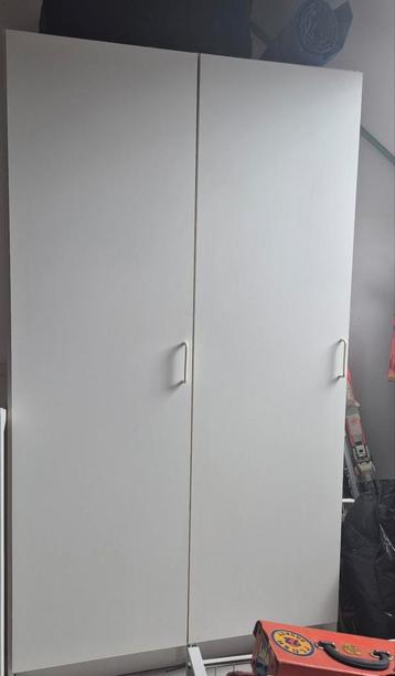 Gratis op te halen kledingkast