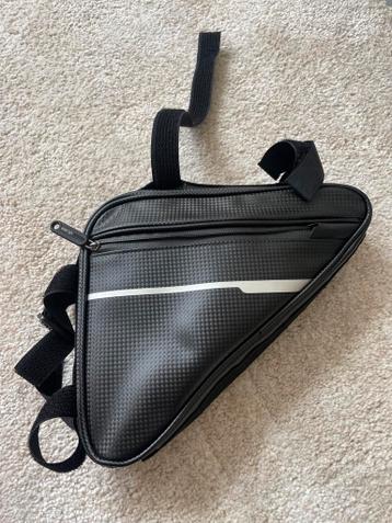 Velmia Frametas Fietstas - (zipper broken)