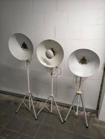 Set van 3 Photax 3200K studiolampen met statieven