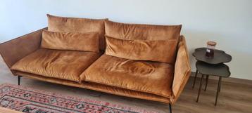Comfortabele 2-zitsbank in cognac velours van Loods5 gratis