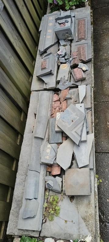 Stukken van jaren '30 / '40 haard graniet grijs en rood