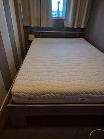2 persoons bedframe + pullman matras