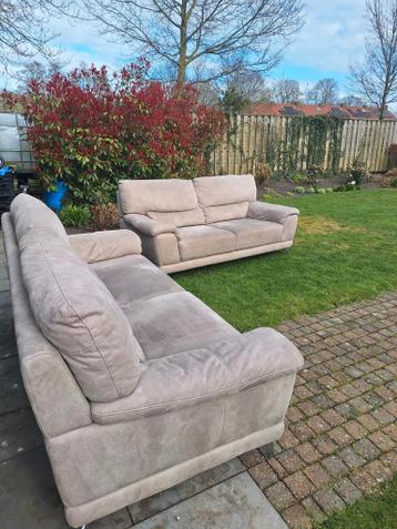 Twee banken: 3-zits en 2.5-zits