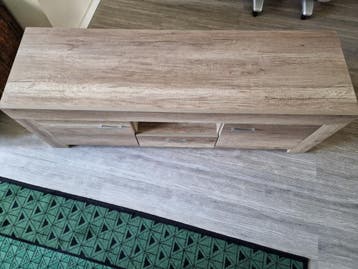 Gratis ophalen, Televisiemeubel/ Tv kast slechts 3 jaar oud