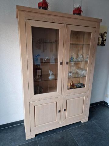 Eikenhouten Vitrinekast met Glazen Deuren