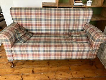 Sofa in good state. FREE. Pick up ASAP in Delft