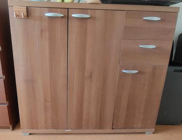 Gratis: handige kast b116 x h106 x d39 cm