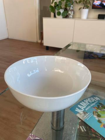 Wit toetjesschaaltje