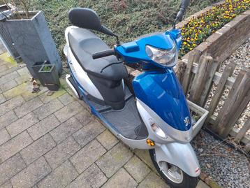 Scooter pegeot v-clic *** Gratis ***