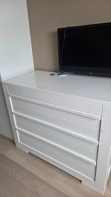 Witte commode met 3 lades