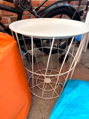 Tafeltje/ mandje gratis als nieuw