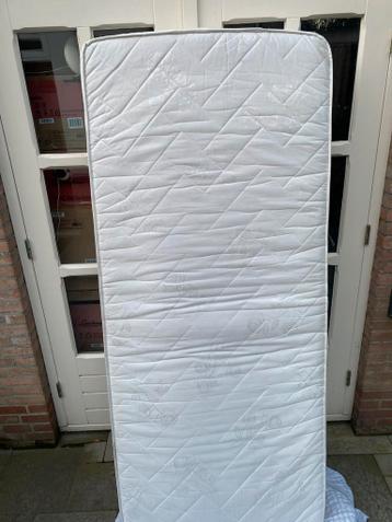 Matras GRATIS 90x200