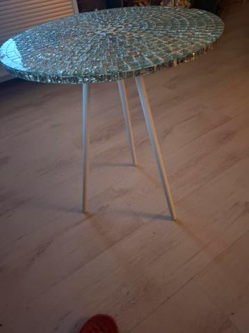 Bijzet tafeltje zilverkleur gratis