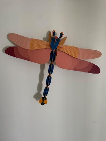 Gratis libelle wanddecoratie studio roof