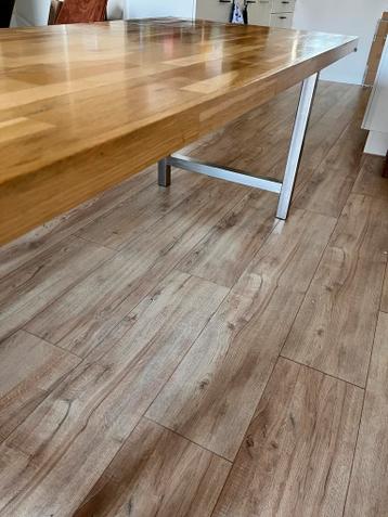 Eiken eettafel met stalen poot - Gratis af te halen