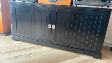 Kast met 2 deuren 140 breed 60 hoog 40 diep gratis