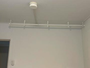 IKEA Racka gordijnroede met Betydlig wand/plafondbevestiging