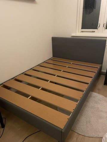 Gratis op te halen- Ikea twijfelaar bed 140cm grijs