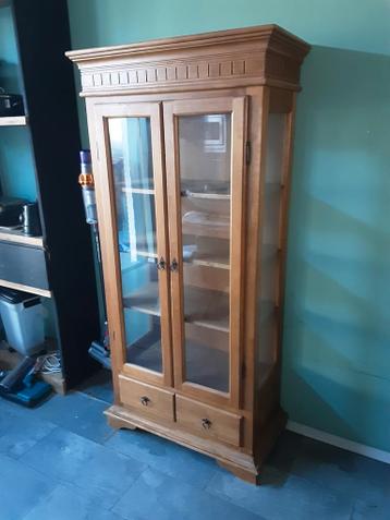 Eikenhouten vitrinekast GRATIS