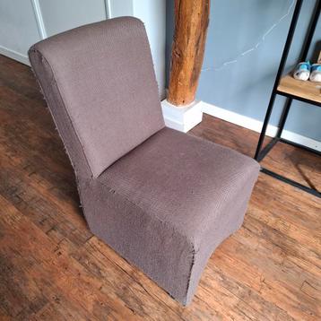 Bruine eetkamer stoelen