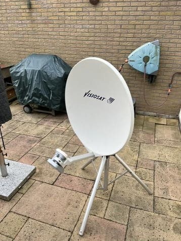 schotelantenne met toebehoren