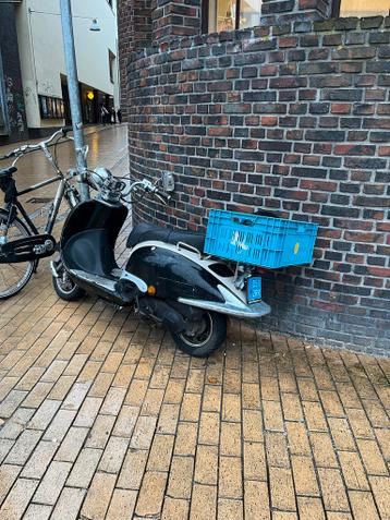 Zwarte scooter