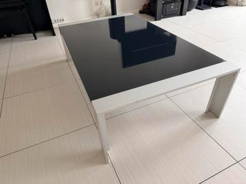 Gratis Salontafel met zwart glas