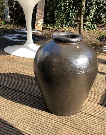 Gratis ophalen: grote vaas steen