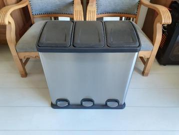 Gratis af te halen vuilnisemmer met 3 aparte emmers 20 liter