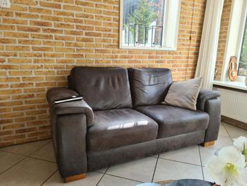 Comfortabele suède bank - 2-zits gratis af te halen!