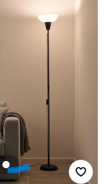 Gratis vloerlamp / staande lamp - zwart met witte kap