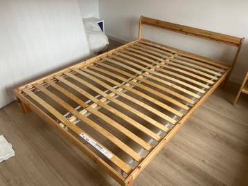 Bed met lattenbodem 140x200 - Hout