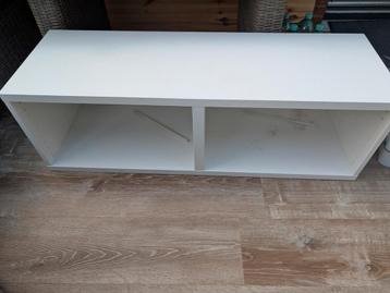 Gratis Besta wandkast