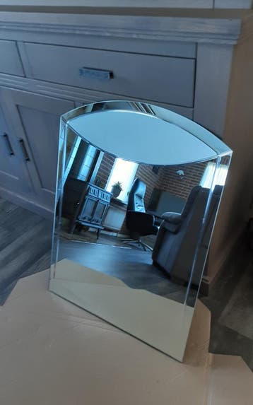 Badkamer spiegel nieuw gratis