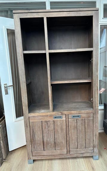 Grote bruine kast (massief hout)