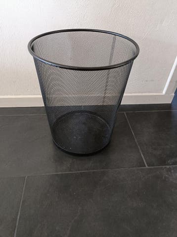 IJzeren prullenbak